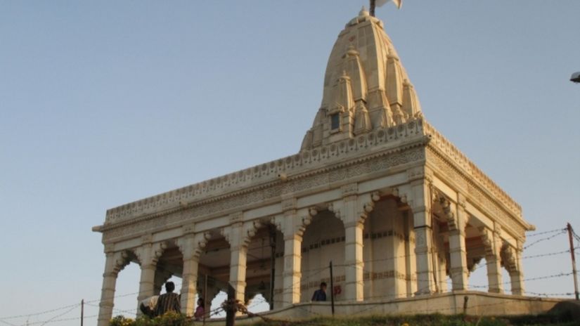 Takteshwar Temple Bhavnagar, Explore Bhavnagar ,Efcee Sarovar Premiere | Hotels in Bhavnagar 